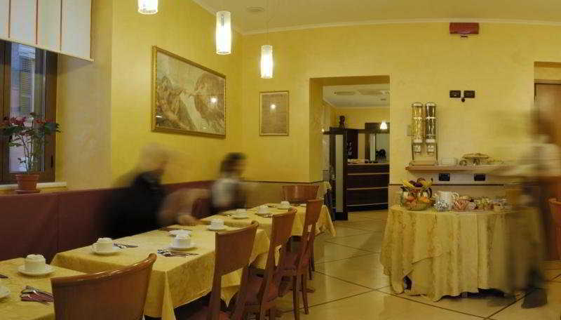 Hotel Lirico