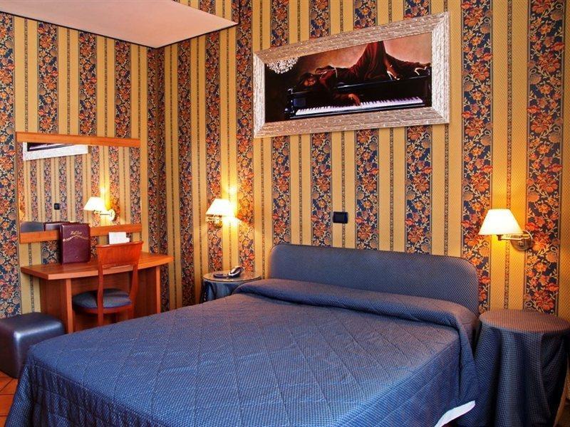 Lirico 3* Roma