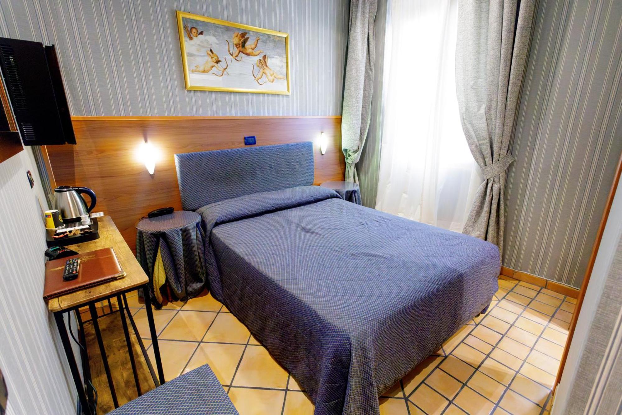 Hotel Lirico Roma