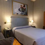 Hotel Lirico